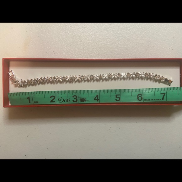 Silver Bracelet with Gift Box - Picture 8 of 8